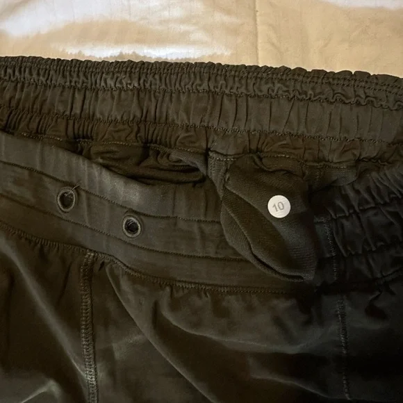 Lululemon Hotty Hot Shorts - Picture 4 of 4